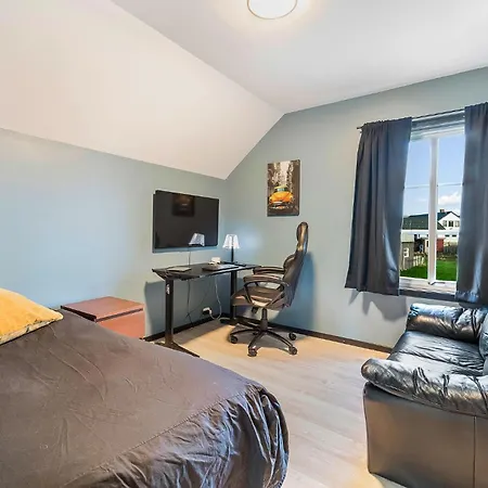 Cozy In With Kitchen * Vanse