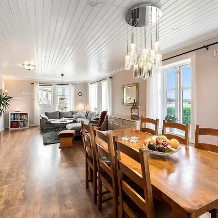 Ferienhaus Cozy In With Kitchen