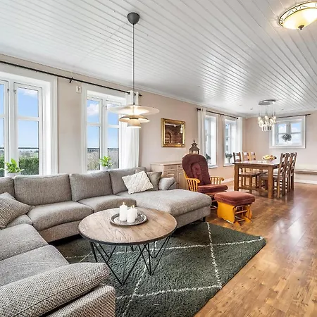 Cozy In With Kitchen Semesterbostad